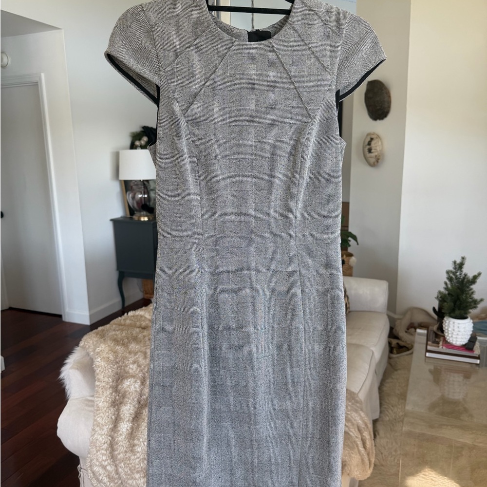H&M Gray Cap Sleeve Midi Dress